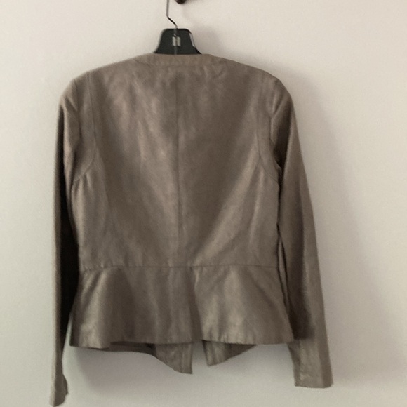 Jacket - Picture 2 of 4